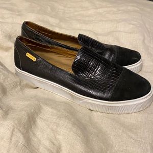 Kaanas slip on